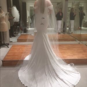 Pronovias Raciela gown(sample with tags on)